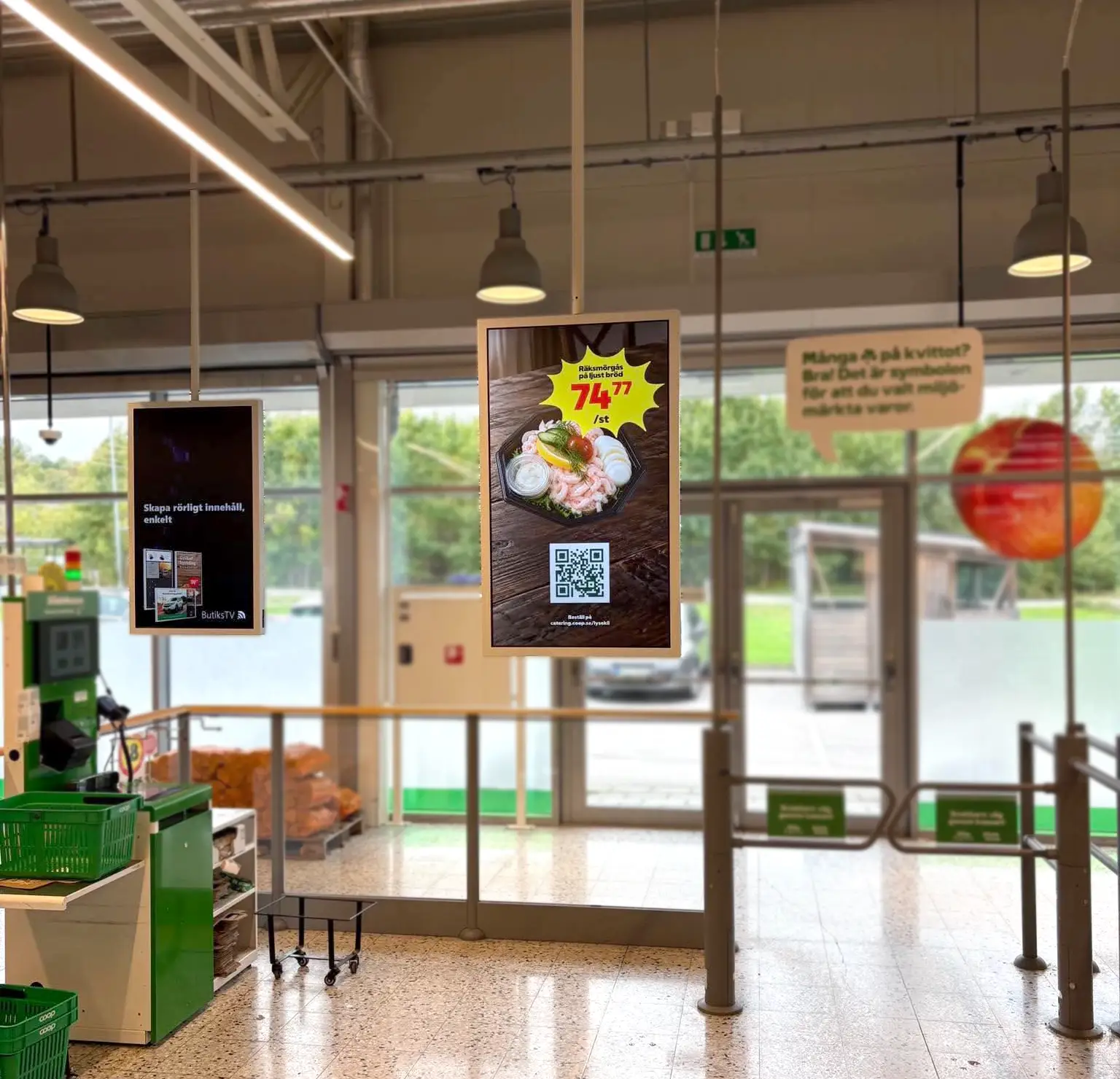 2 digitala skärmar på Coop Lysekil